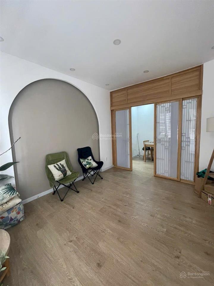 Căn góc chung cư cây mai 60m 2pn giá 3,3 tỷ