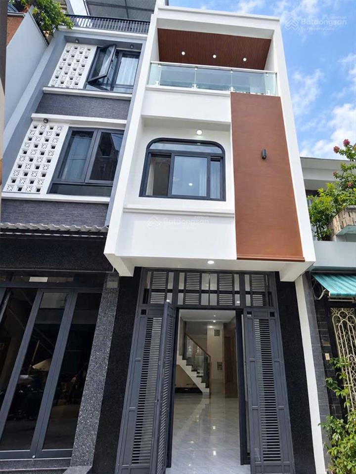 Nhà lạc long quân hẻm 6m ngay cv đầm sen, nhà mới vào ở ngay, tiện ích bao quanh không thiếu thứ gì