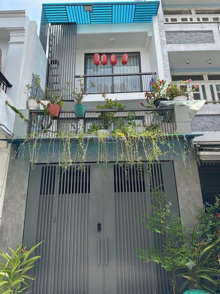 1 ngôi nhà đẹp hiện đại lạc long quân ô tô đỗ cửa 50m2 bề thế tặng nội thất.