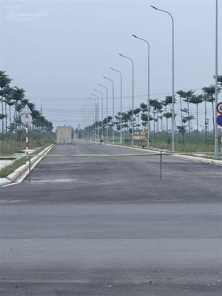 Chính chủ bán lô nhà xưởng 2169m2, trục đường to 31m, giá gốc 5,4tr/m2. giá bán 8,xtr/m2