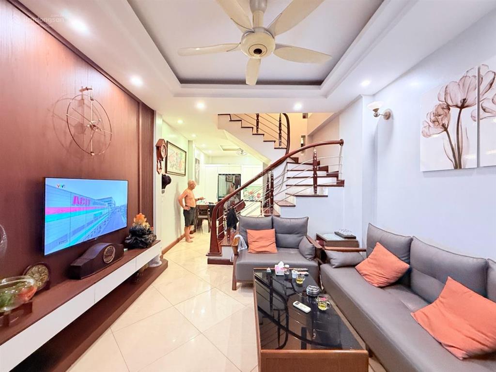 Gấp nhà đẹp ngõ 92 nguyễn khánh toàn cầu giấy hà nội