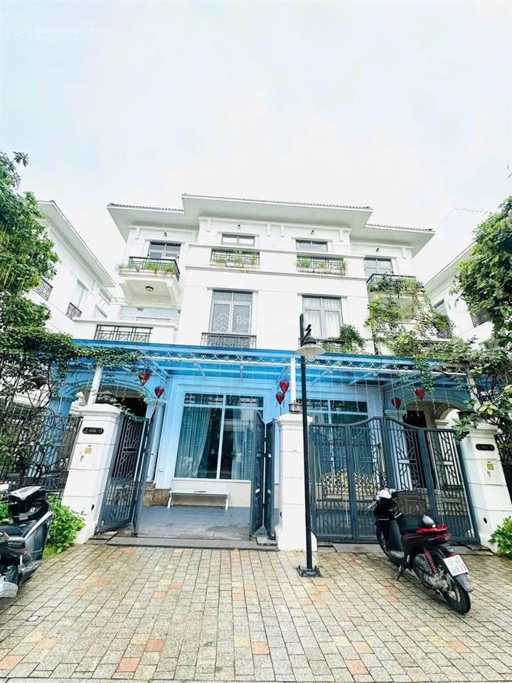 Biệt thự lô góc vinhomes riverside 180m2 mt siêu rộng 30m dòng tiền ổn định, ở sướng giá 53 tỷ