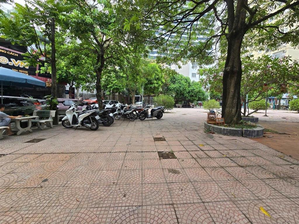 Phân lô nguyễn xuân khoát, ngoại giao đoàn 110m x 5t x 7m, giá 53.8 tỷ vỉa hè, ô tô, view công viên