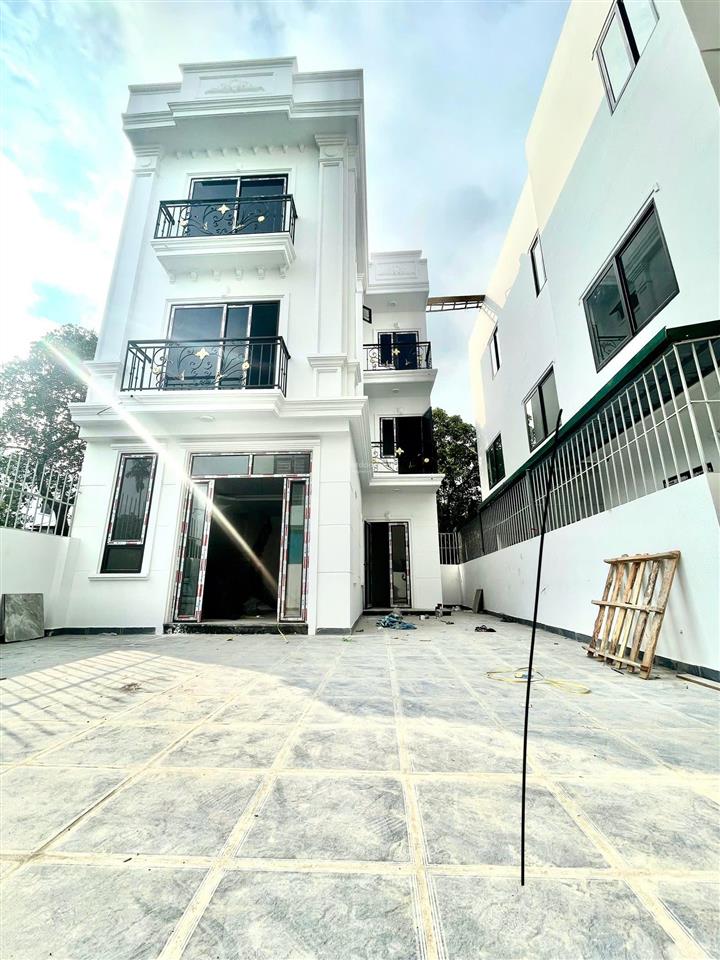 Biệt thự mini 4 tầng 112m có sân trước sân sau chỉ 2.5km di chuyển kđt đô nghĩa đại học phenika