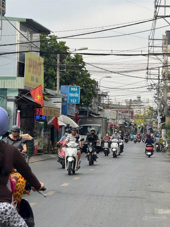 Đất mặt tiền ht17 giá mới. 6ty550 giá cũ 6 tỷ8 đường rộng 12m buôn bán gì cũng được
