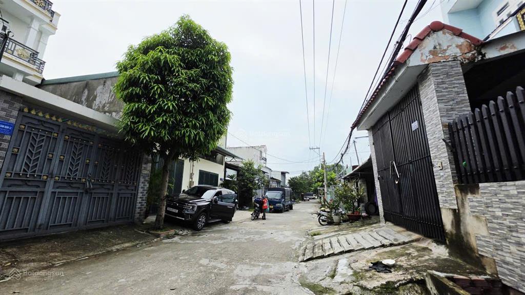 Đất đẹp 5x20,5m... ngay chợ minh phát, sec ngắn đường tx22