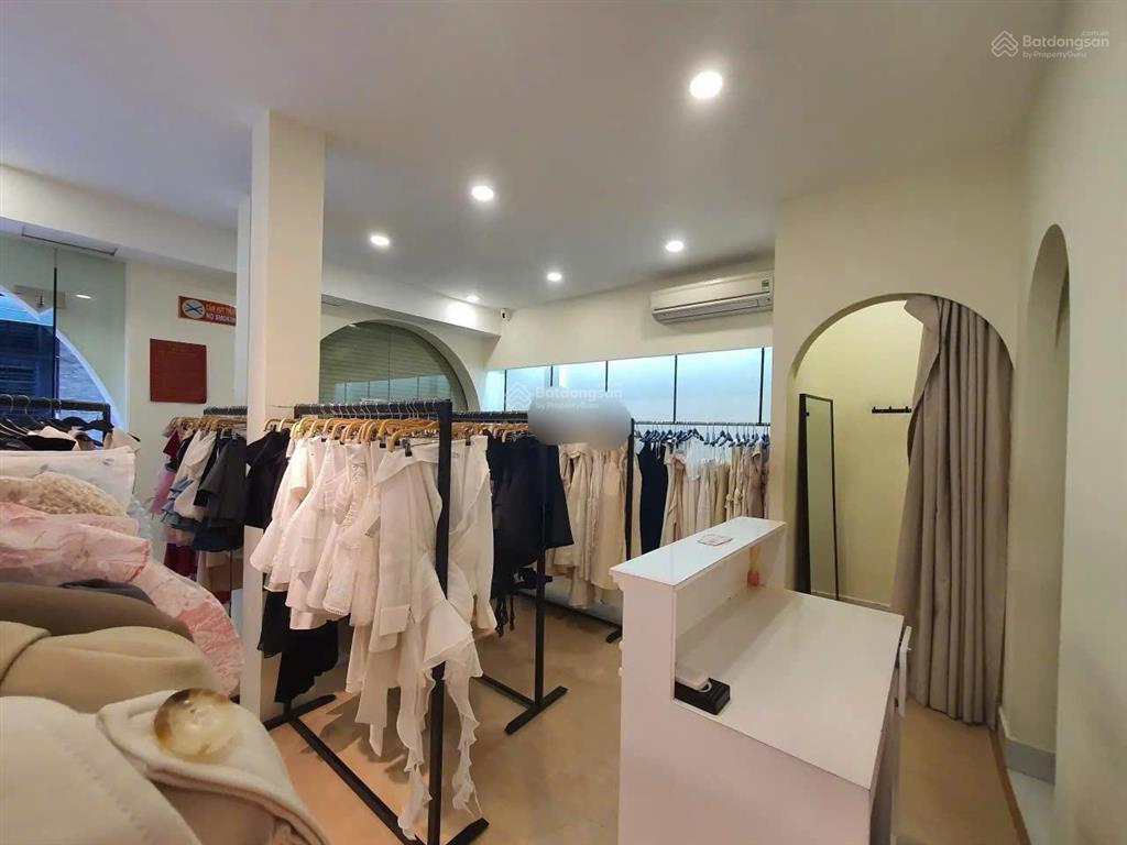 Hẻm 6m khu phan đăng lưu & đoàn thị điểm, phú nhuận. villa phố ngang 7mx10m. 3tầng mới đẹp ở ngay