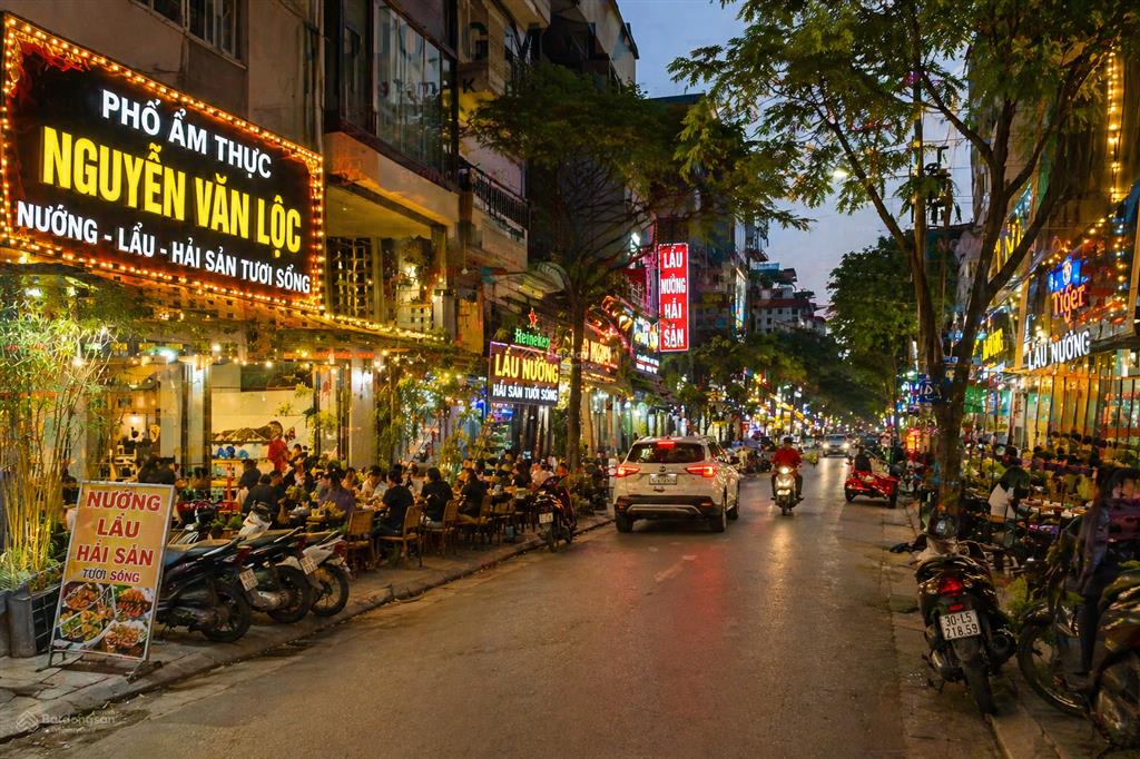 Bán nhanh nhà mỗ lao chỉ 18tỷ sở hữu 95m2 lõi trung tâm mỗ lao, sẵn nhà 3 tầng biệt thự sân vườn