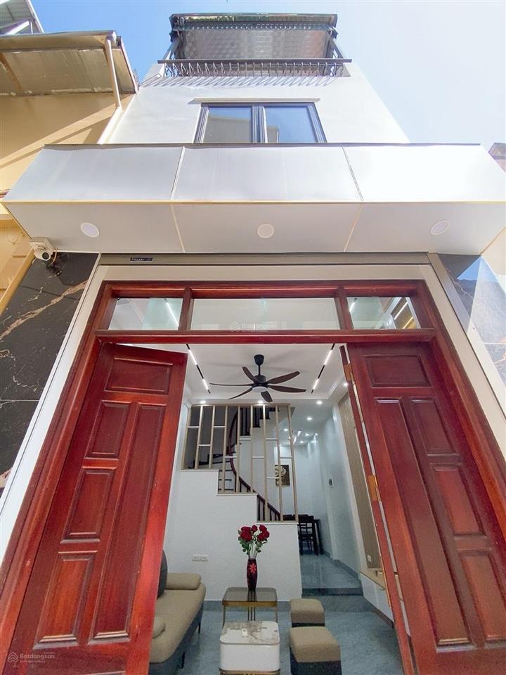 Nhỏ tiền nhà hiếm 3 ngủ tặng full nội thất chỉ việc về ở giá bán nhanh 4.6 tỷ