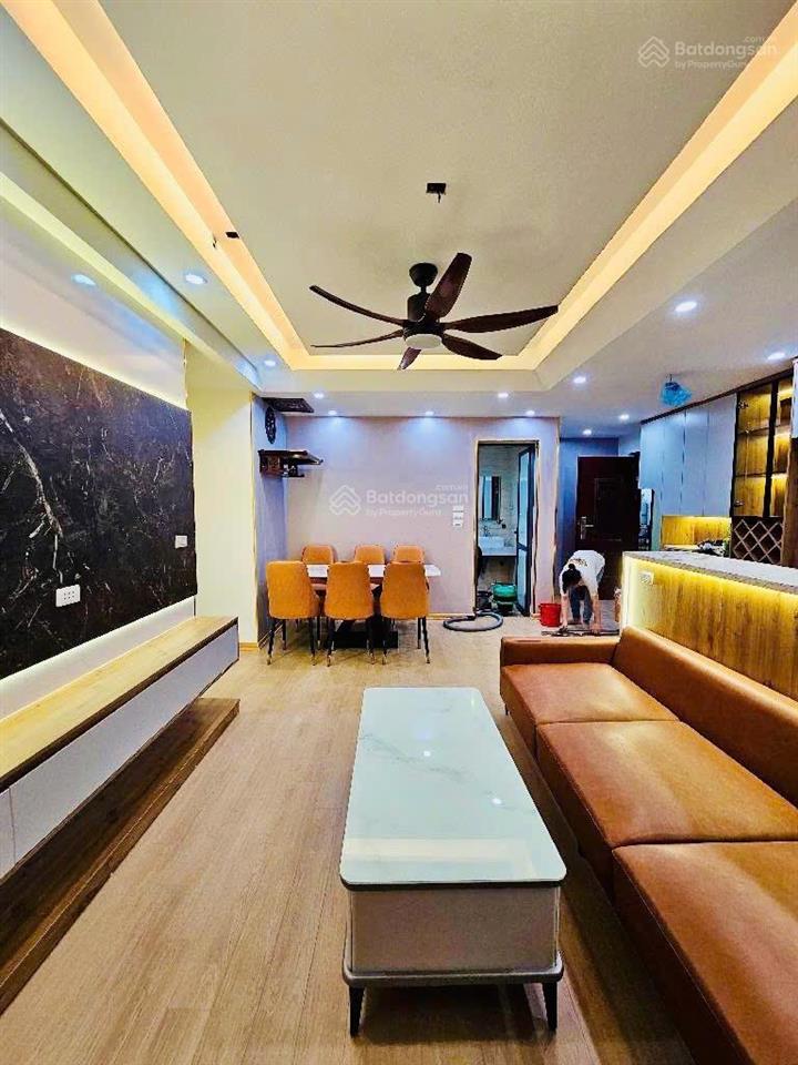 Chính chủ cần bán gấp căn hộ chung cư rice city sông hồng full nội thất 2 ngủ 2 vs 4 tỷ