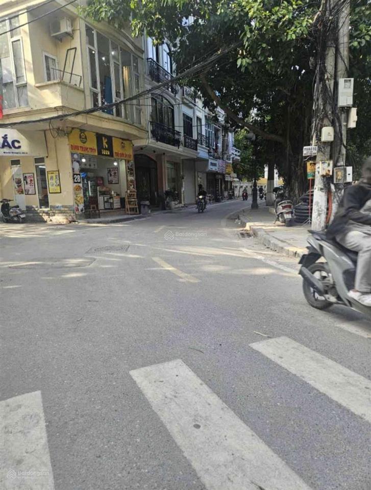 Bán nhà hương viên 30m 4 tầng mt 4m ô tô 5m sát hồ 2.9 tỷ nhà đẹp ở luôn