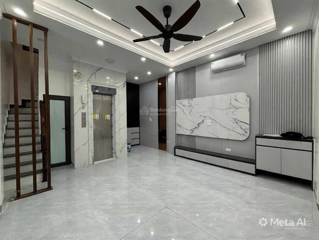 Lô góc 2 thoáng minh khai, ngõ nông thông kd sầm uất. thang máy, nhà mới, 48m*6t giá 8,8 tỷ
