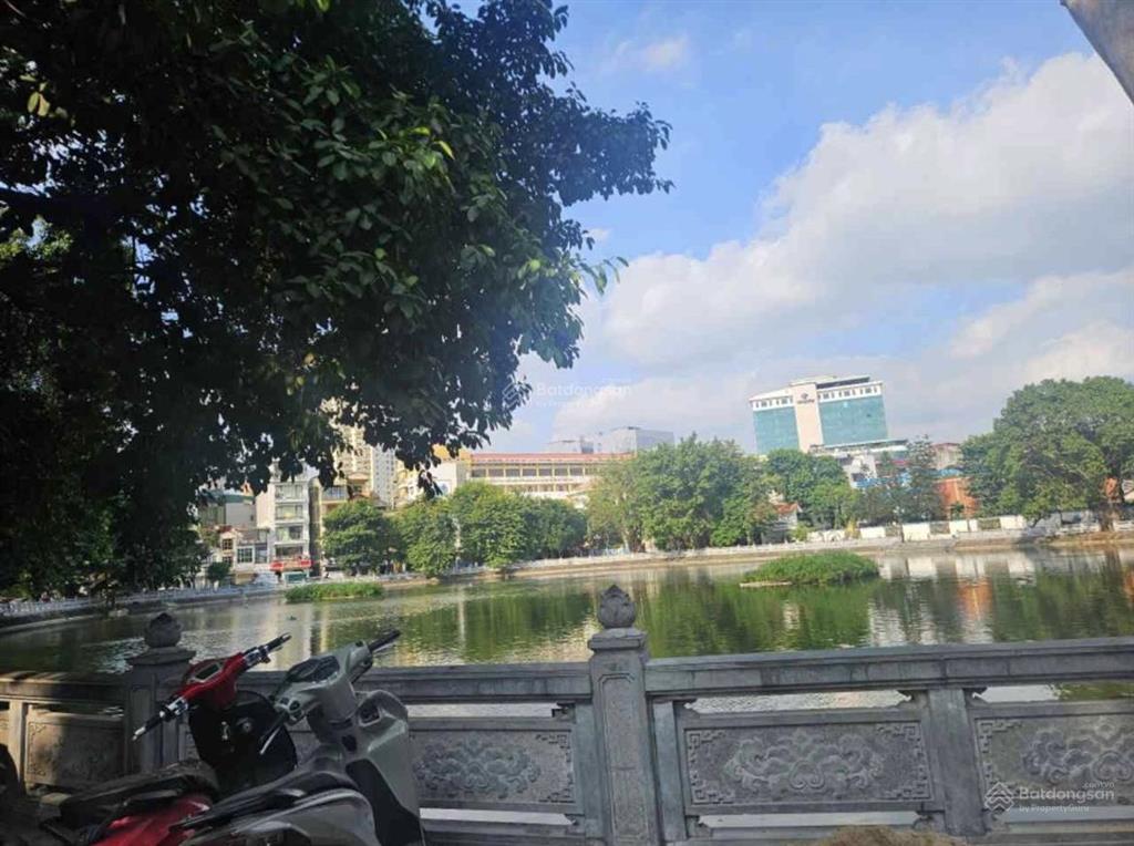 Bán nhà lò đúc 30m 4 tầng mt 4m ô tô 5m sát hồ 2.9 tỷ nhà đẹp ở luôn