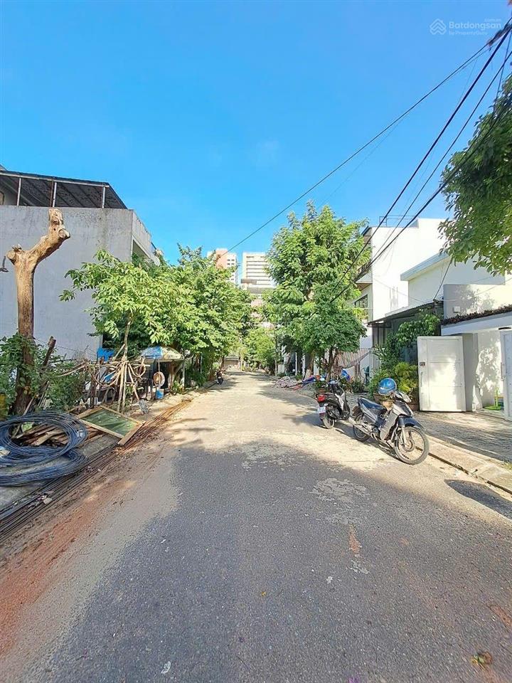 Bán đất mt phước trường 4, dt 81m2 ngang 5m sát biển