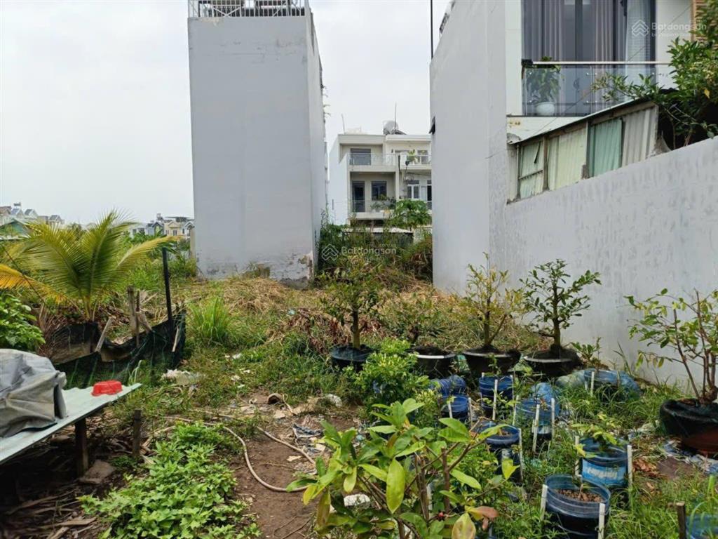 Bán lô đất hẻm 47 trường lưu, long trường, quận 9 cũ, sau chợ, dt 130m2 giá 4,2 tỷ