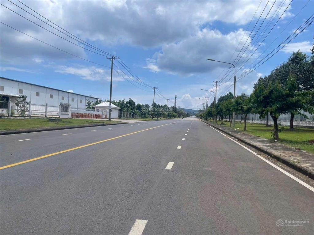 Chuyển nhượng lô đất skk trong kcn đồng nai. đất 8000m2. giá 39,9 tỷ