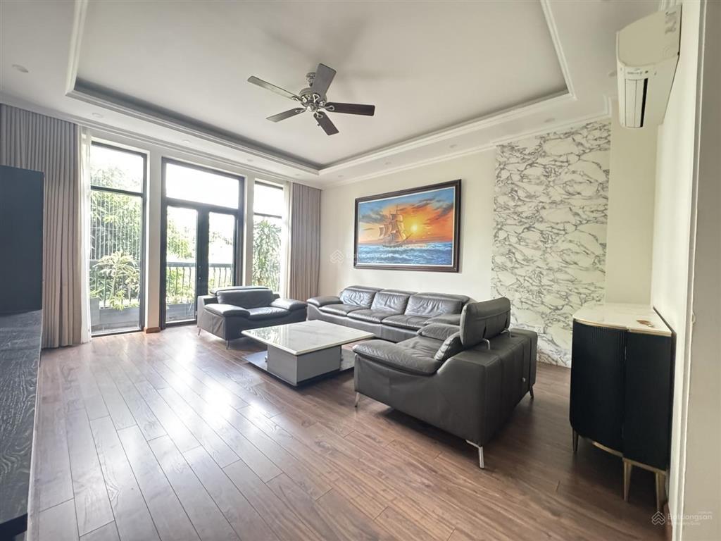 Em bán biệt thự hoàn thiện 5 tầng có thang máy sẵn sổ hiếm có giá siêu hời louis city hoàng mai
