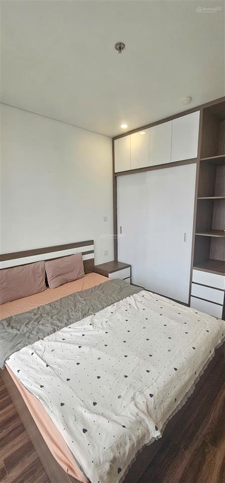 Bán nhanh căn hộ 2 ngủ 2 wc full đồ giá siêu hấp dẫn chỉ 2.15 tỷ. 0363 931 ***
