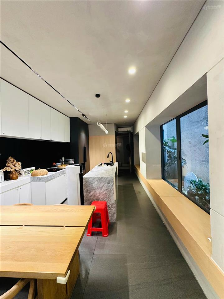 Nhà đẹp ngang 4.35m 70m2 hxh yên thế khu sân bay nhưng không ồn chỉ 12 tỷ tl