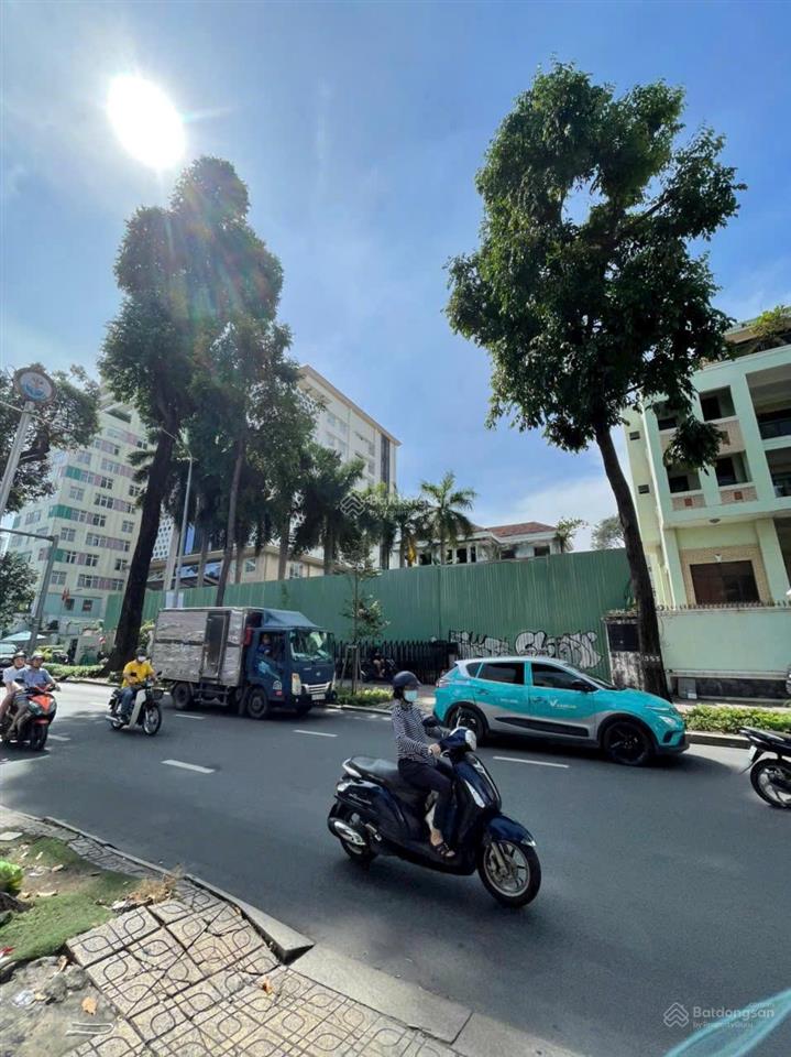 Bán nhà 20x40m mặt tiền bàu cát, phường 14, tân bình