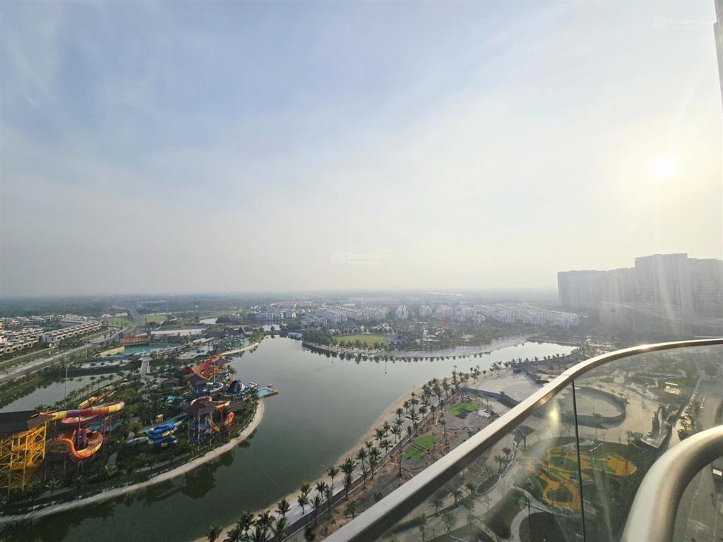 Bán căn 3pn 2wc beverly full nội thất cao cấp view trực diện công viên 36ha sông đồng nai.