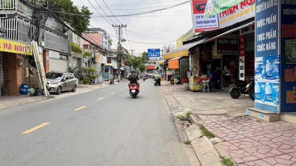 Siêu phẩm quỹ đất lớn 2.156m2 (43.9m x 50m) ngay sát phạm văn đồng giá siêu tốt đầu tư 42,6tr/m2