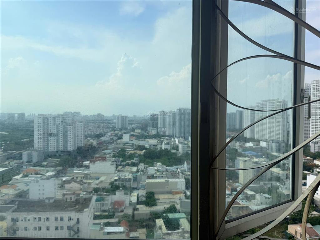 Nổi bật chủ gửi bán căn hộ 3 phòng ngủ lầu cao 121 m2 block a2 lầu cao view thoáng