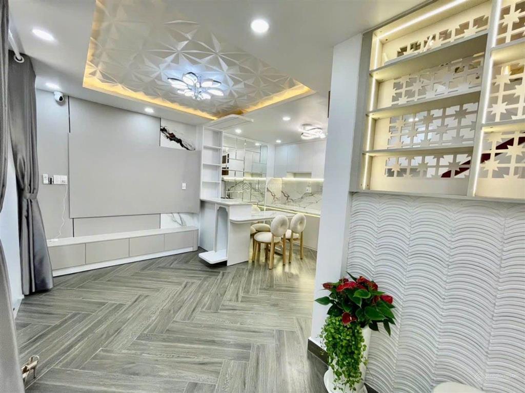 Nhỉnh 3 tỷ ngang 6m 2 tầng nhà mới đầy đủ nội thất sang xịn thiết kế sang trọng trẻ trung