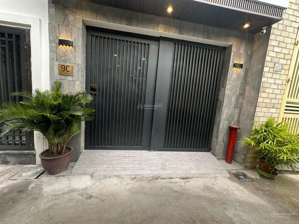 Bán nhà dòng tiền ngọc lâm 12 tỷ xây 6 tầng thang máy 10 căn hộ khép kín 45 triệu