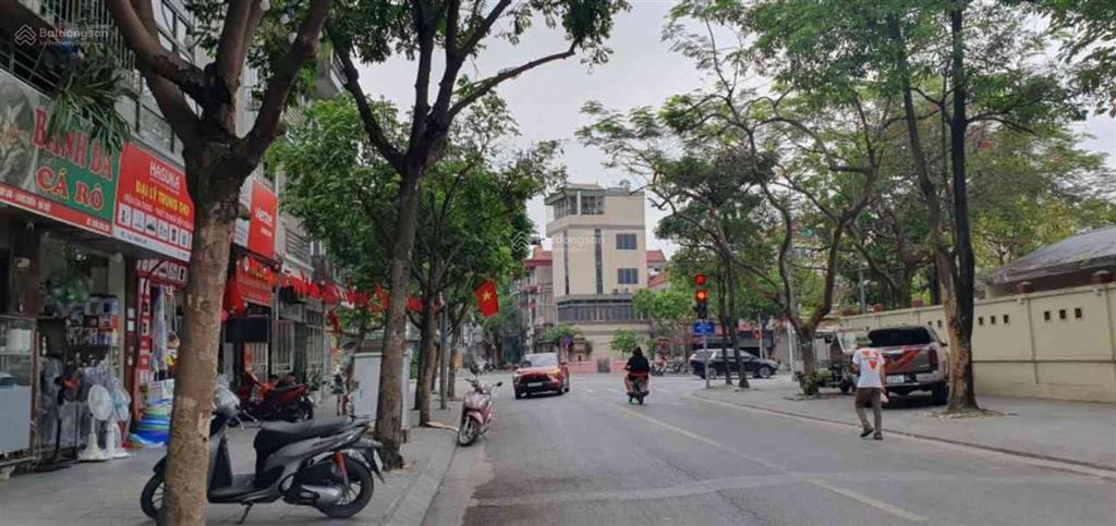Siêu phẩm mặt phố vỉa hè kinh doanh vị trí đẹp, dòng tiền ổn định, ko quy hoạch