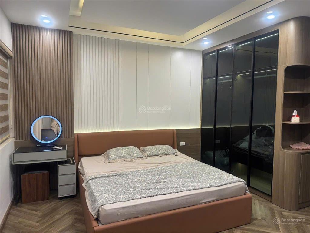 Bán nhà ngọc thụy sát mipec 33m2, 6 tầng ô tô, thang máy 650kg, full nội thất, 8,1 tỷ