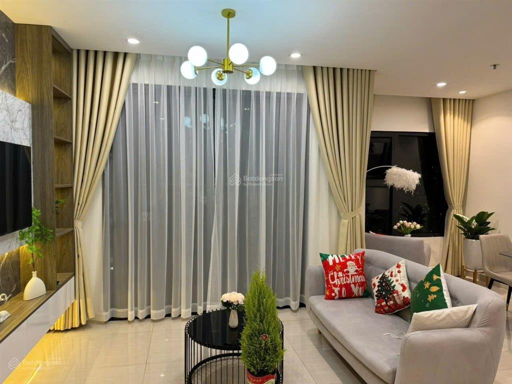 Chủ cần bán căn góc s218 full đồ đẹp, sẵn sổ giá 3.x tỷ