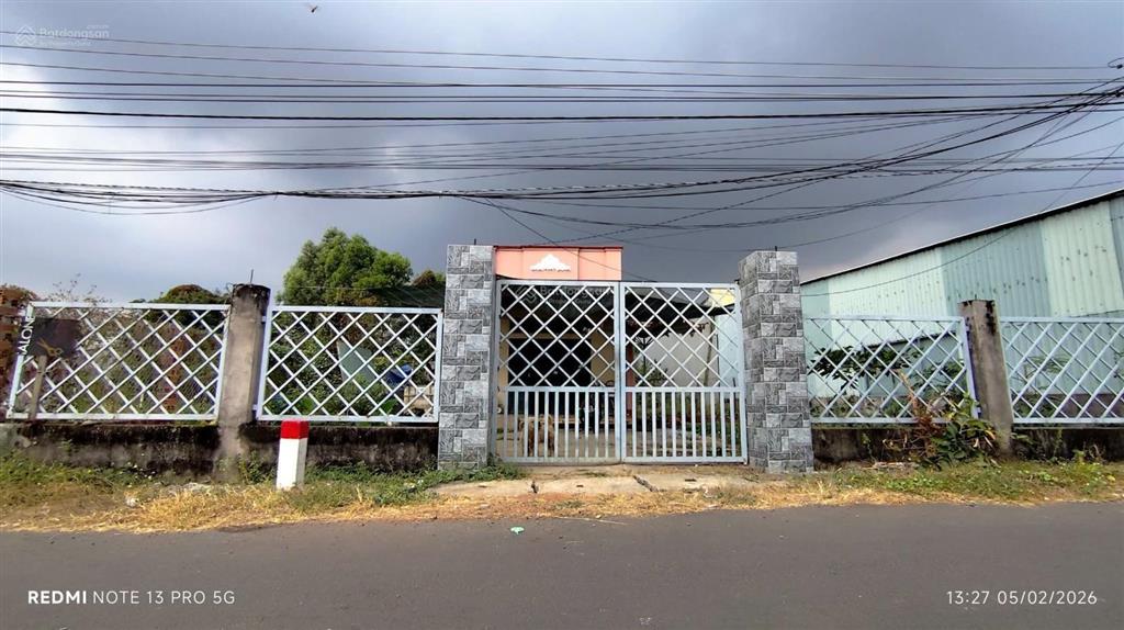 Bán đất mặt tiền tặng kèm nhà diện tích 350m2 tại kdc suối nghệ, châu đức chỉ 3,2 tỷ
