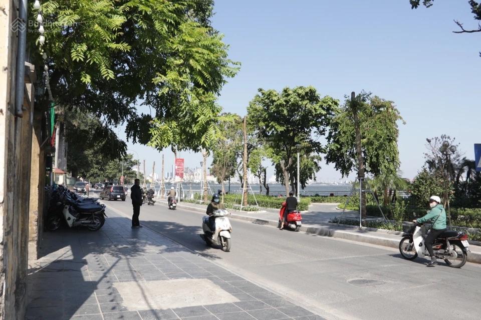 Cực hiếm bán nhanh 290tr/m2 đất võng thị, tây hồ oto vào nhà, vài bước ra hồ tây ở cực lộc