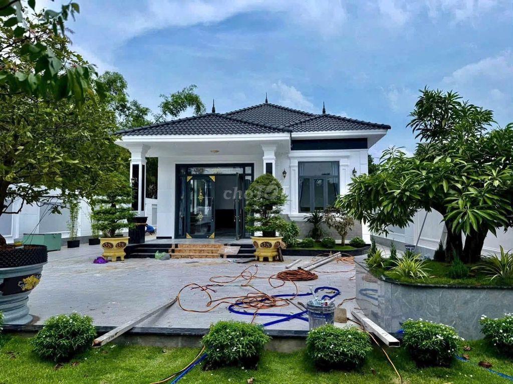 BIỆT THỰ SÂN VƯỜN MÁI NHẬT - Cần Bán Nhanh