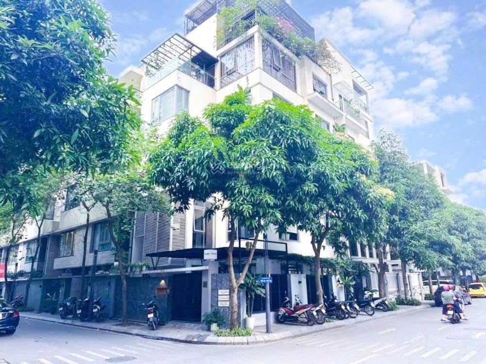 Chính chủ bán biệt thự góc 2 mặt tiền tại 82 nguyễn tuân 107m2 x 8 tầng thang máy chỉ 66 tỷ