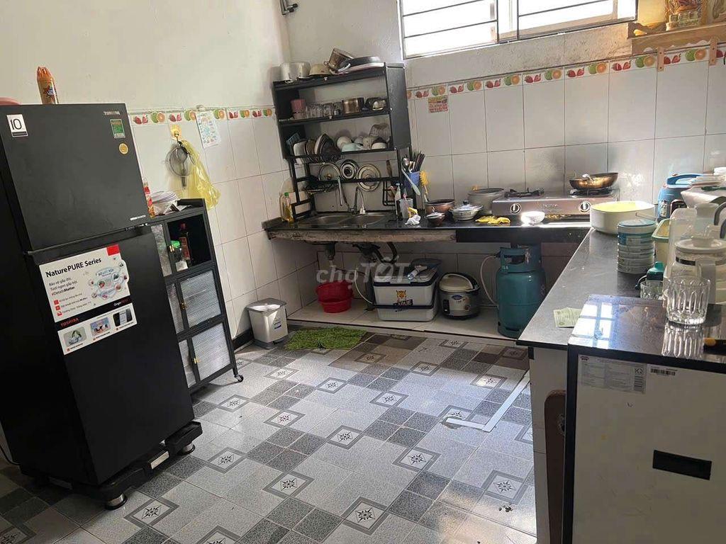 Nhà Kiệt Ô tô Bình Kỳ