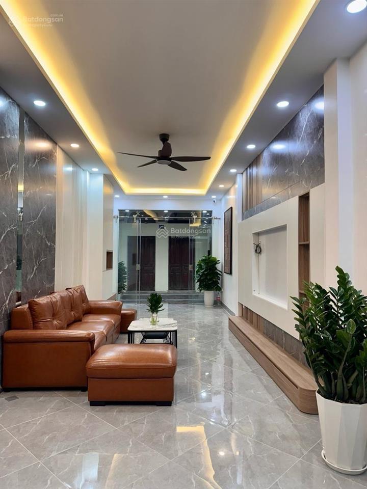 Bán nhà 52m2, 8,8 tỷ, 4pn, 4wc tại nguyễn văn huyên, nghĩa đô, cầu giấy