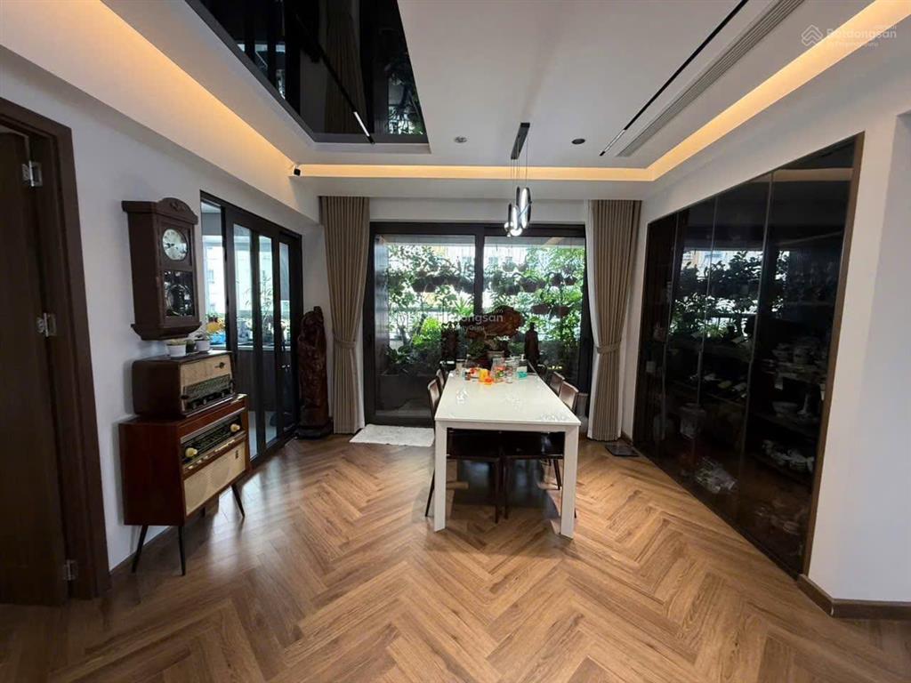 Bán căn hộ chung cư ct2vimeco nguyễn chánh, 183m2, 4 ngủ, 3wc, 2 ban công, full nội thất,