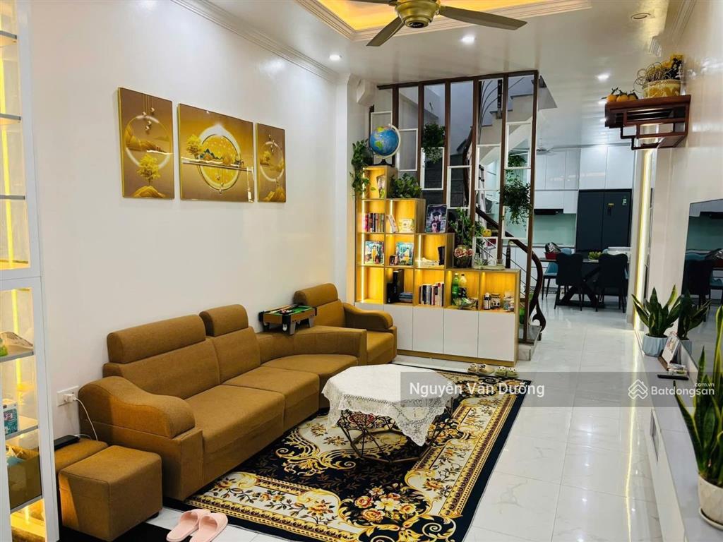 Giảm sâu! nhà riêng phố thái thịnh, ngõ nông gần phố, dân xây ở ngay, sân xe riêng, sổ đẹp, 38m2*5t