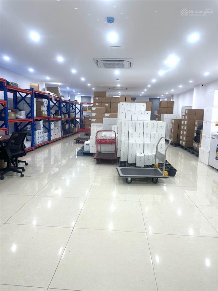 Bán tòa building thái hà, dt 160m x 9t, 1 hầm, mt 8m, ô tô, vỉa hè 4m. thang máy. pccc, d thu 250