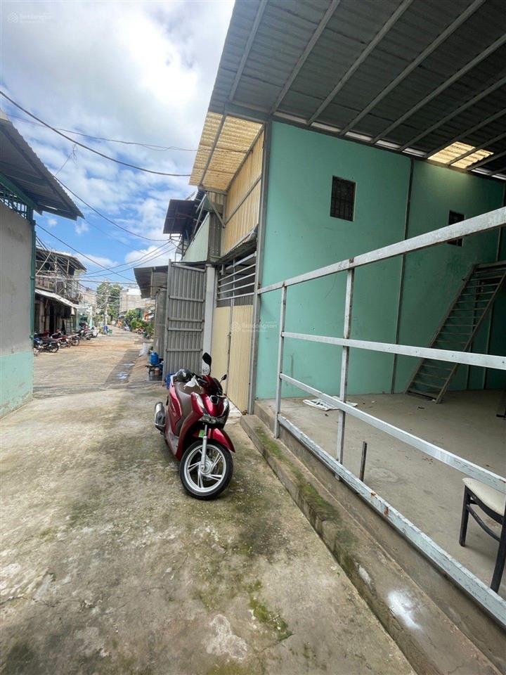 Bán nhà kho đường hoàng ngân quận 8 dt 8m8 x 14m xe hơi ra vào hẻm thông giá 7.8 tỷ sát võ văn kiệt
