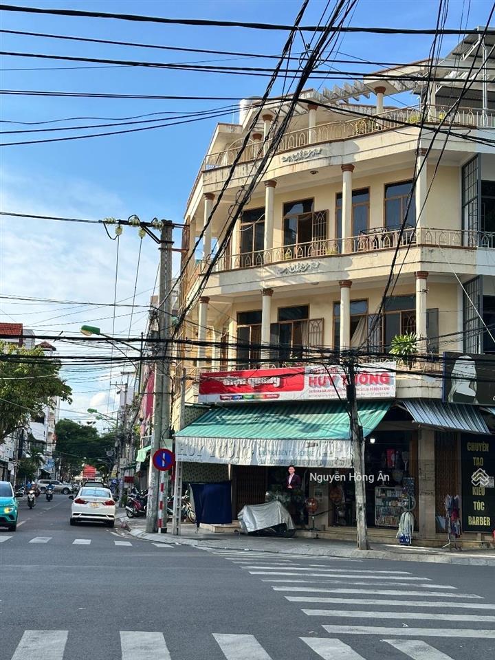 Bán đất tặng nhà 3 tầng lô góc ngô gia tự và bạch đằng có dòng tiền thuê 9tr/tháng 270tr/m2 tl