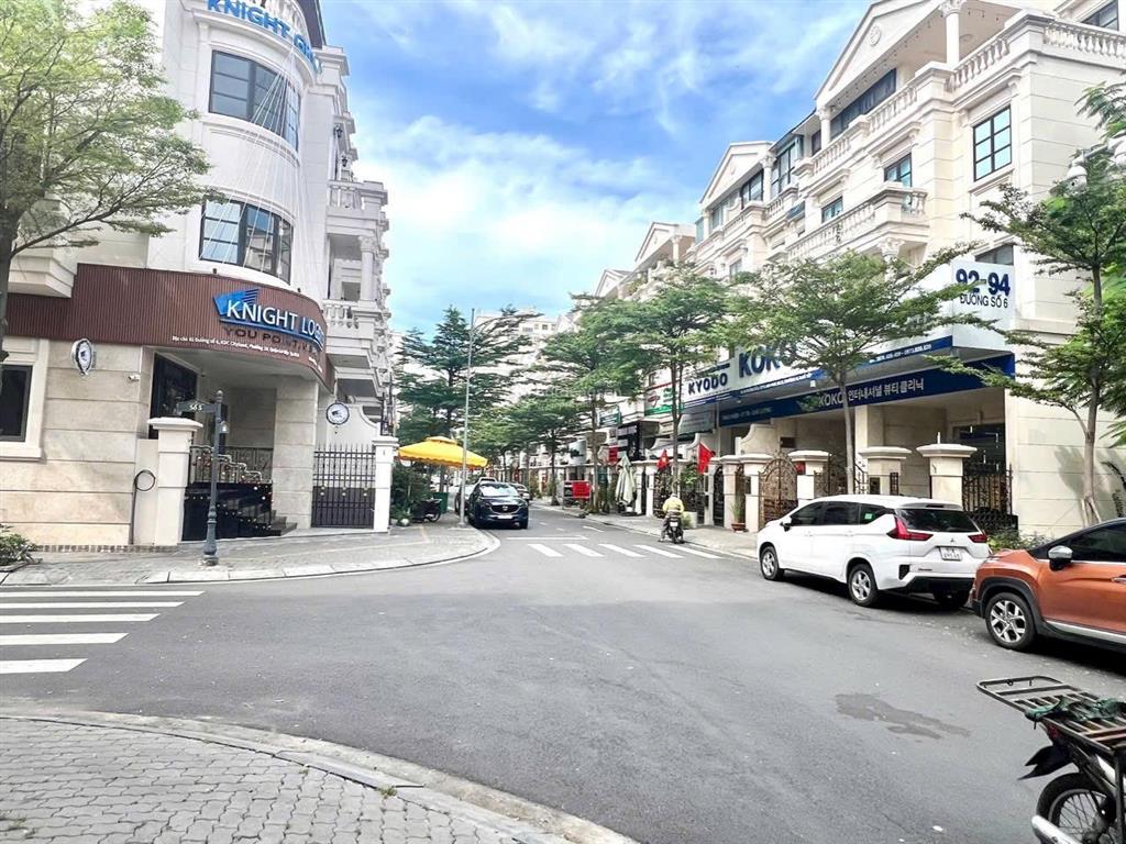 Bán căn nhà phố cityland park hills gò vấp 1 hầm 4 lầu hoàn thiện có thang máy giá 23 tỷ