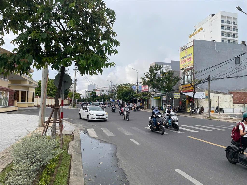 Lô 420m2 đường núi thành, gần ngay ngã tư giao duy tân giá 63 tỷ
