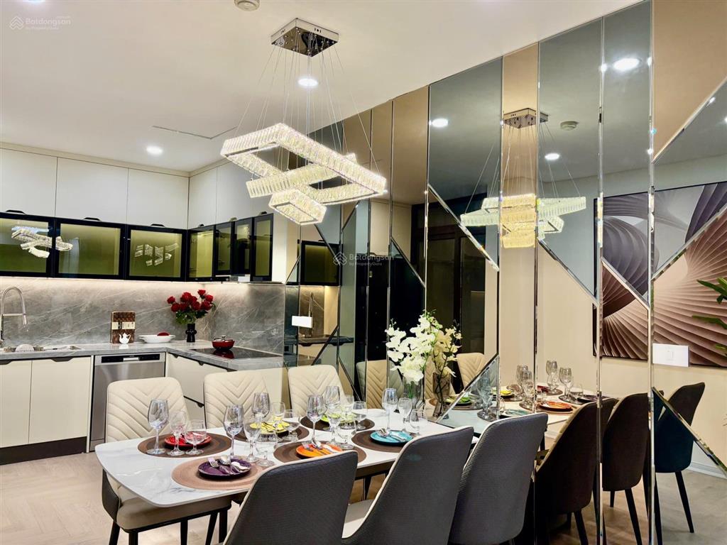 Tôi chính chủ muốn bán căn hộ dream town, tk 2n2vs giá 4,2 tỷ 0384 126 *** (miễn trung gian)