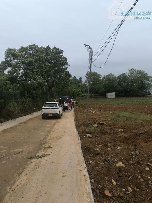 Bán đất Kiên Thọ sát đường Hồ Chí Minh, view hồ, oto chạy vòng quanh, 100m giá 250triệu