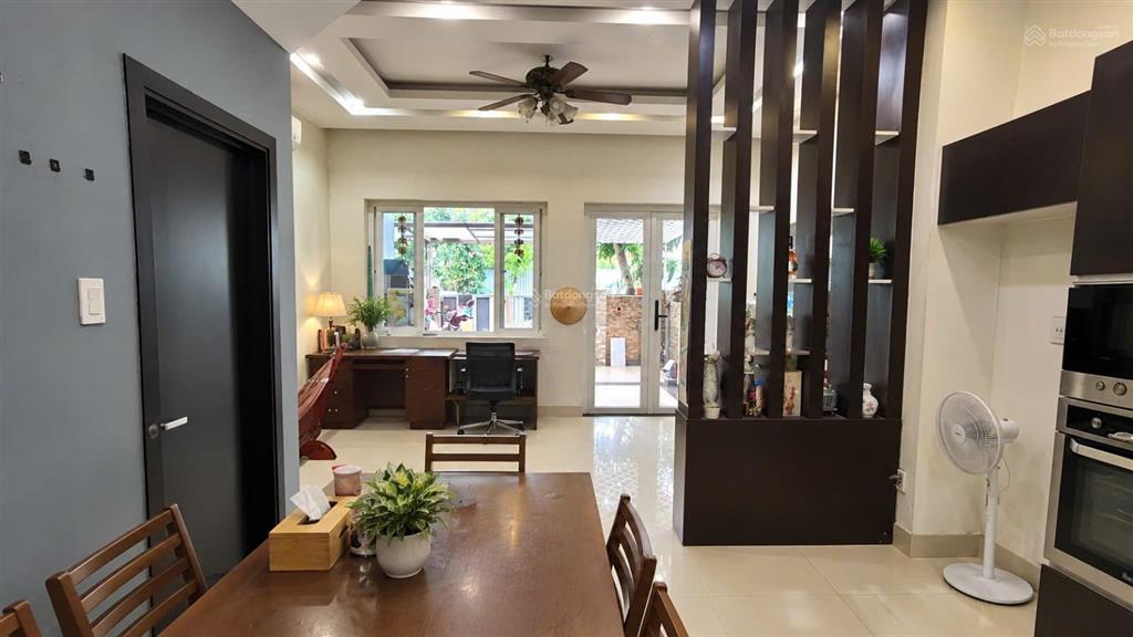 Nhà phố liền kề khu dự án mega villa p. phú hữu quận 9