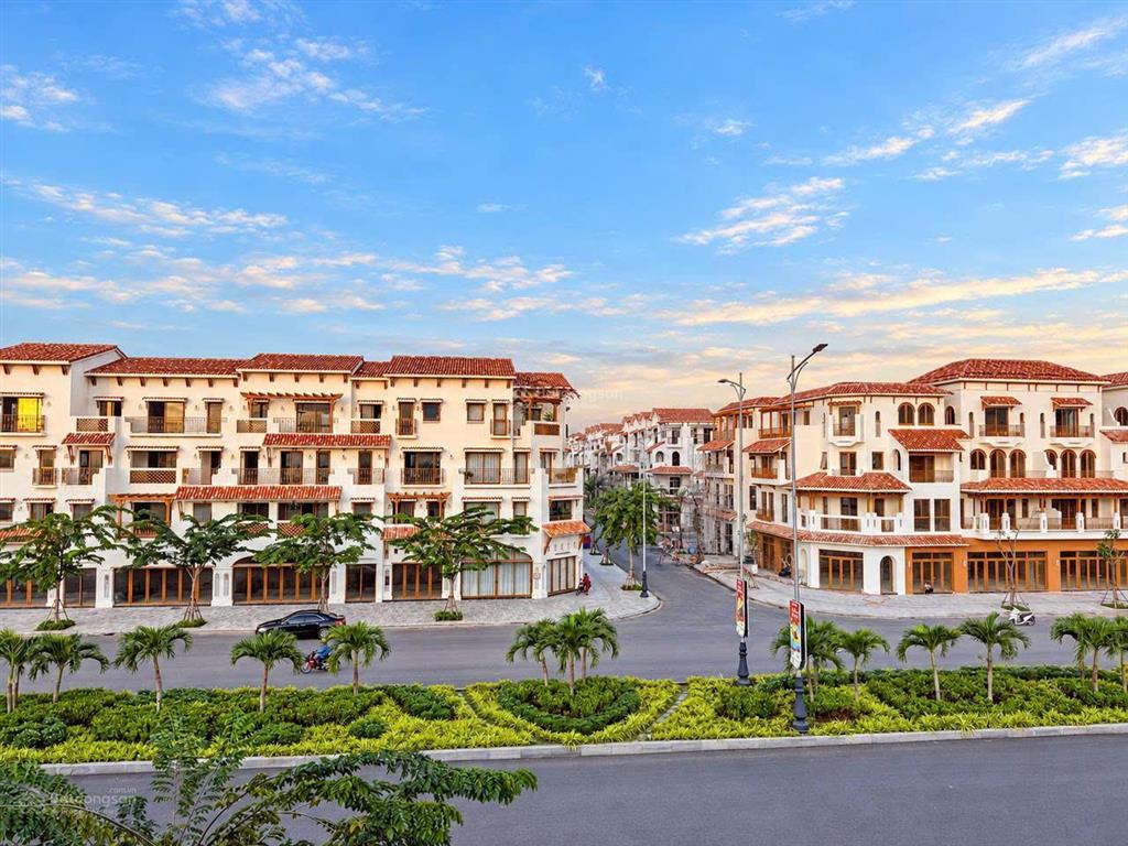 Bán nhà phố mặt biển, sổ lâu dài blanca city sungroup giá chỉ 18,5 tỷ 131m2 1 hầm 1 trệt 3 lầu đn