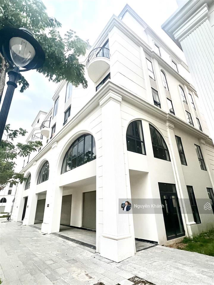Bán liền kề hinode royal park 187m mặt tiền 10,5m giá 36,8 tỷ thương lượng
